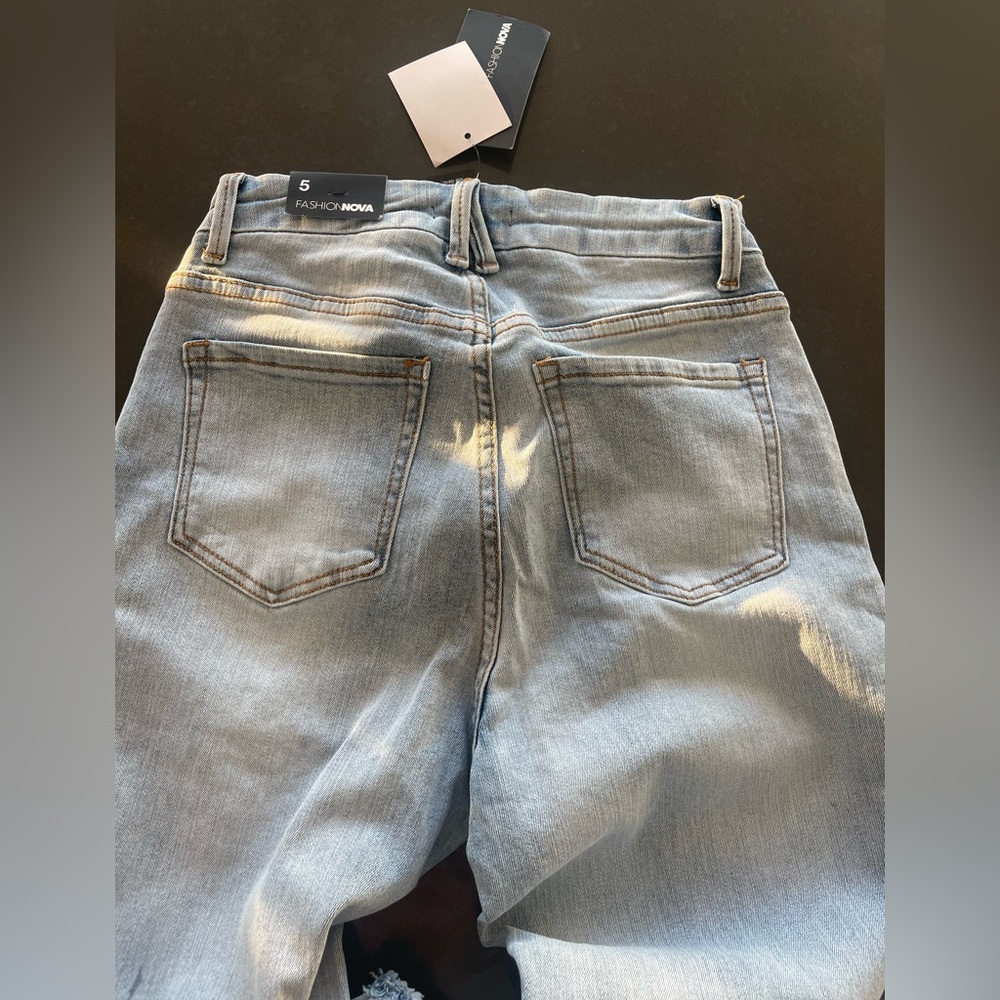 NWT FASHION NOVA SAVANNAH SPLIT HEM BLUE JEANS 5 - Picture 8 of 13